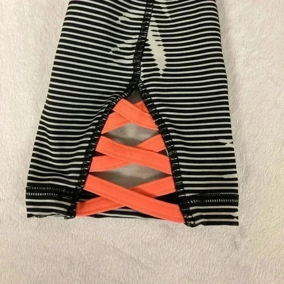 Old navy active leggings - Picture 7 of 7